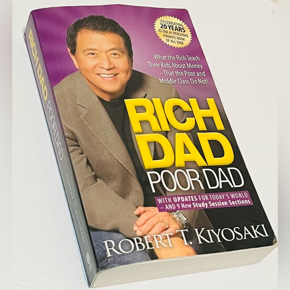 Rich Dad Poor Dad By Robert T Kiyosaki, Paperback (Plata Publishing, 2017) *NEW*